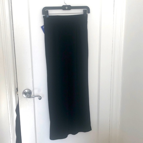 Harlow Black Maxi skirt with middle slit and side zipper - Picture 1 of 6